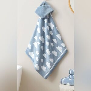 •NEW•Caro Kids ‘Clouds Silvery Blue’ Hooded Bath Towel